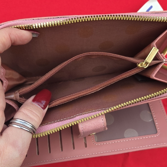 BNWT Blush Wristlet Clutch - Picture 7 of 10